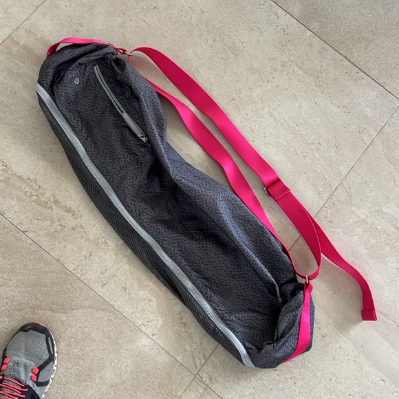 Lululemon yoga mat bag - Picture 2 of 5